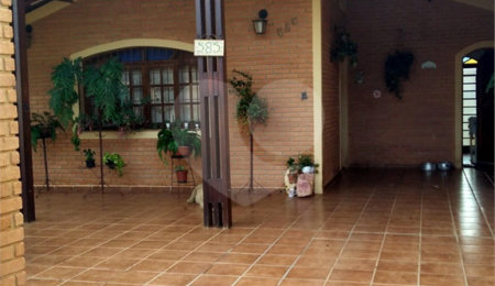 Casa à venda com 4 quartos, sendo 2 suítes,  em Jardim Paulista, Atibaia, SP