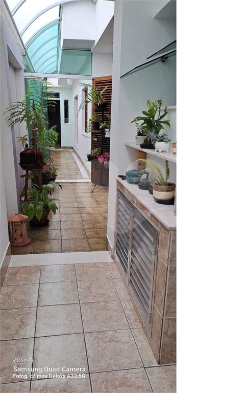 Casa à venda com 5 quartos, sendo 4 suítes,  em Jardim Armênia, Mogi das Cruzes, SP