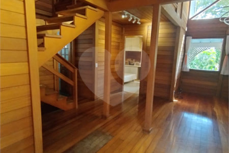 Casa à venda com 3 quartos, sendo 1 suíte, no condomínio Bosque de Greviléa, Vinhedo - SP