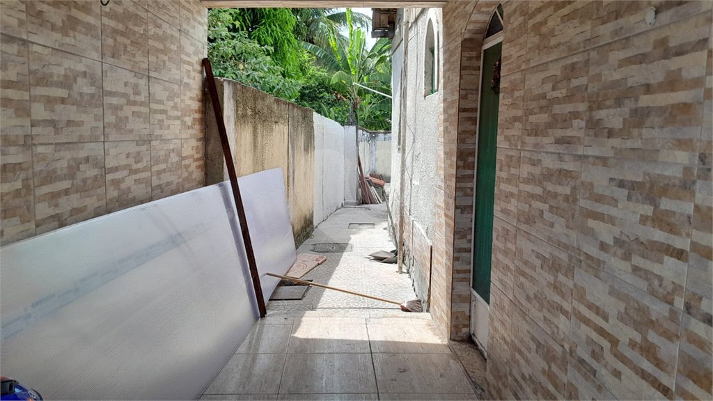 Casa à venda com 3 quartos em Santíssimo, Rio de Janeiro, RJ