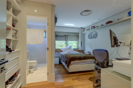 Casa à venda ou para alugar com 5 suítes em Alto da Boa Vista, São Paulo, SP