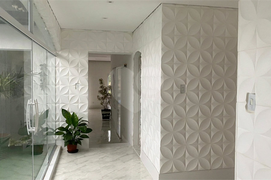 Casa Térrea à venda com 4 quartos, sendo 1 suíte,  em Horto, São Paulo, SP