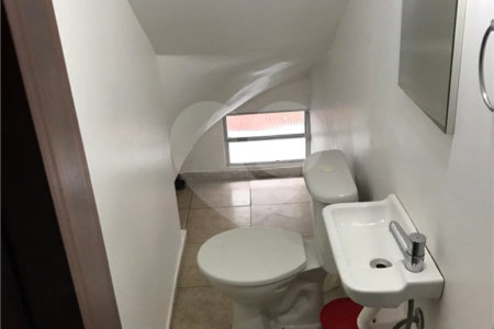 Sobrado à venda com 3 quartos, sendo 1 suíte, em Brooklin, São Paulo, SP