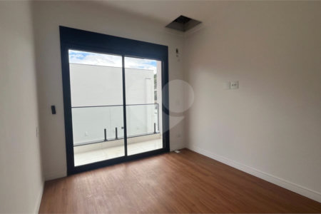 Casa à venda com 3 suítes no condomínio Village Itaguaçu, Atibaia - SP