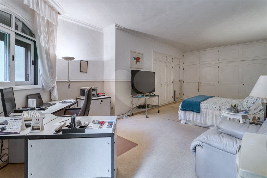 Casa à venda com 5 quartos, sendo 4 suítes, em Brooklin Velho, São Paulo, SP