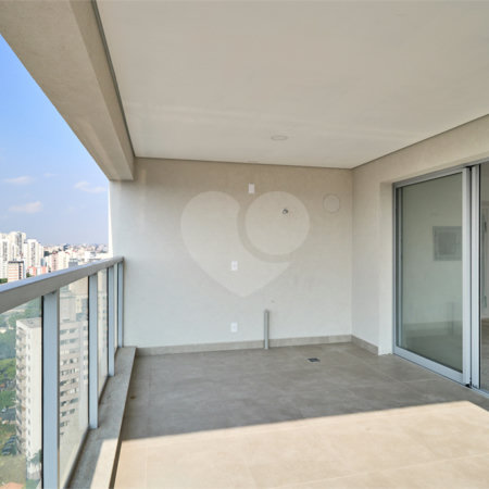 Apartamento à venda com 3 quartos, sendo 1 suíte, em Jardim Marajoara, São Paulo, SP