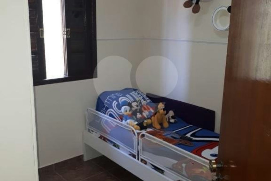 Sobrado à venda com 3 quartos, sendo 1 suíte,  em Tremembé, São Paulo, SP