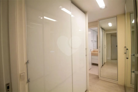 Apartamento à venda com 3 suítes em Jardim Dom Bosco, São Paulo, SP