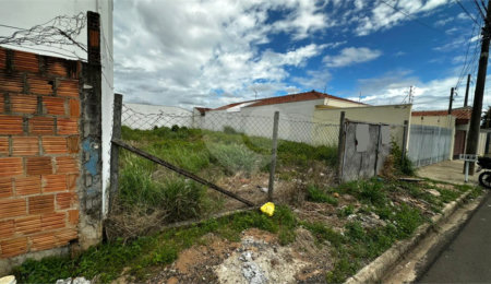 Terreno à venda em Jardim São João Batista, São Carlos, SP