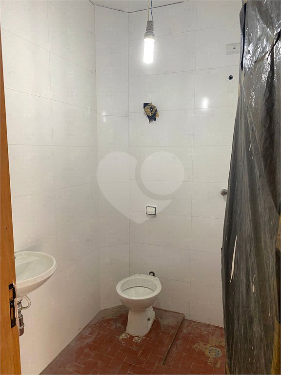 Casa térrea com 280m2, 3 dorms. - Saúde