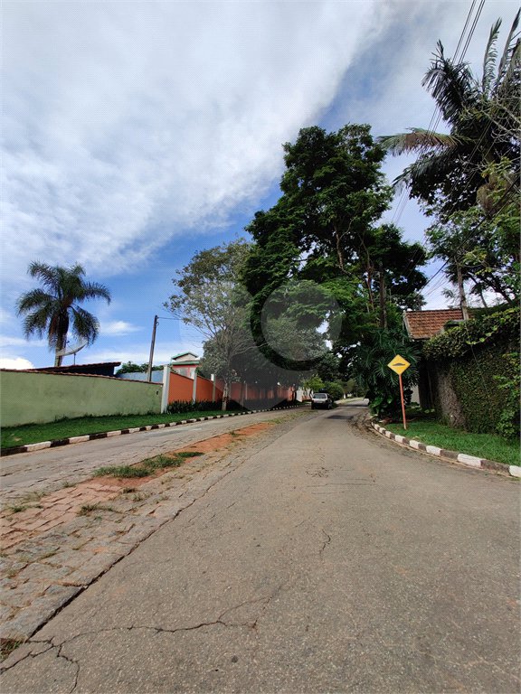 Casa à venda com 4 quartos, sendo 1 suíte, no condomínio Chacarás Bela Vista, Mairiporã - SP