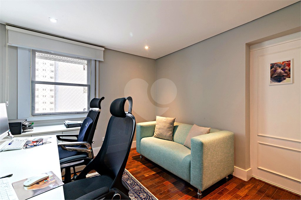 Apartamento à venda com 3 quartos, sendo 1 suíte, em Alto da Boa Vista, São Paulo, SP