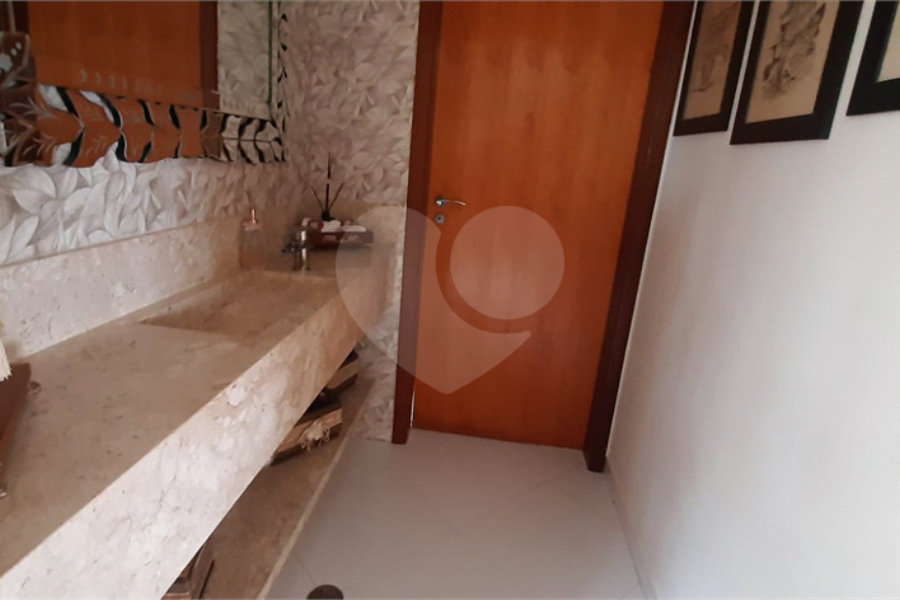 Sobrado para alugar com 4 suítes em Roseira, Mairiporã, SP