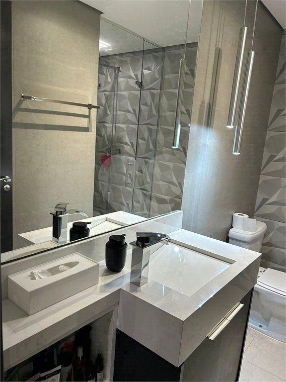 Apartamento à venda com 3 quartos, sendo 1 suíte, em Vila Scarpelli, Santo André, SP