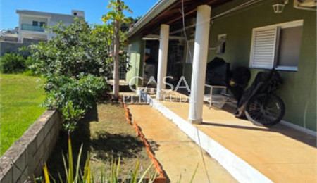 Casa em condomínio à venda ou para alugar com 3 quartos, sendo 1 suíte,  em Village da Serra, Araçoiaba da Serra, SP