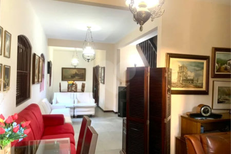 Casa à venda com 4 quartos, sendo 1 suíte, em Grajaú, Rio de Janeiro, RJ