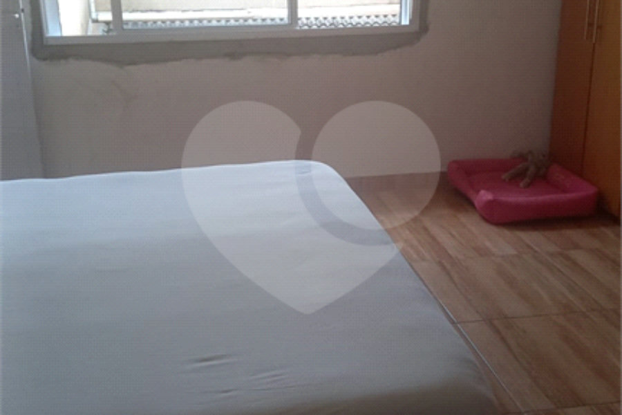 Casa à venda com 5 quartos, sendo 2 suítes, em Jardim Santa Clara, Guarulhos, SP