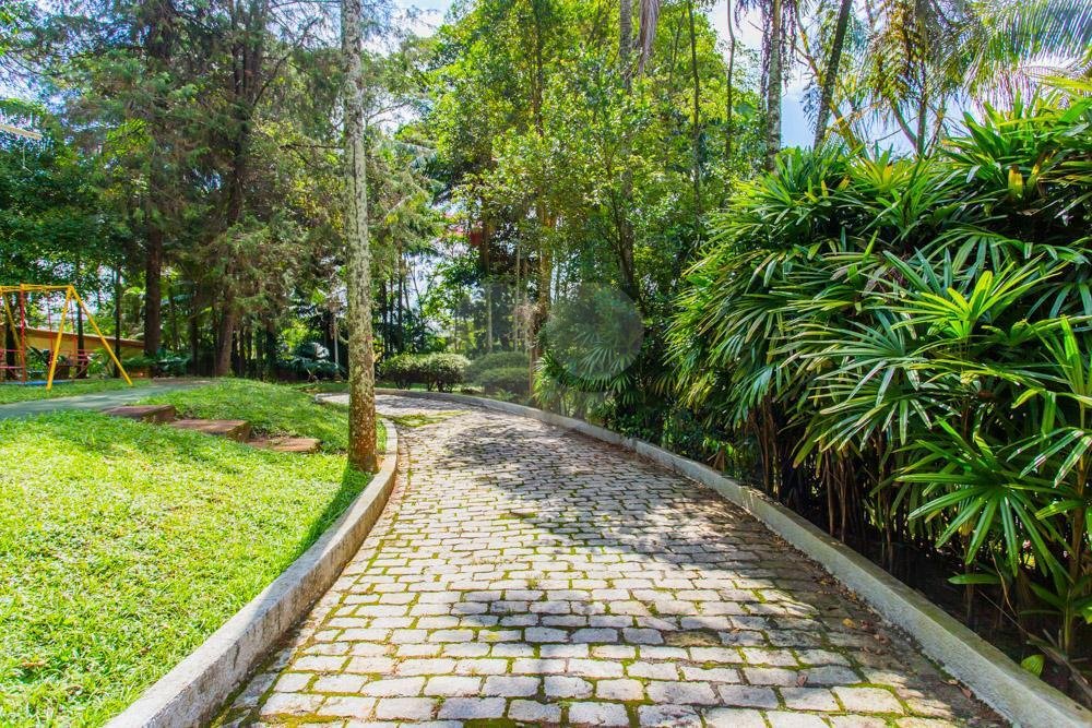 Casa para alugar com 4 suítes no condomínio Chácara Flora, São Paulo - SP