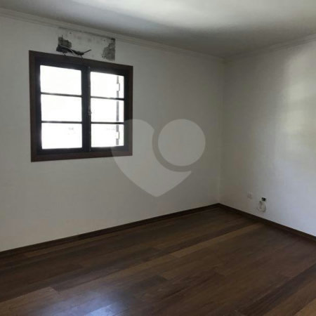 Sobrado à venda com 5 quartos, sendo 4 suítes, em Jardim Franca, São Paulo, SP