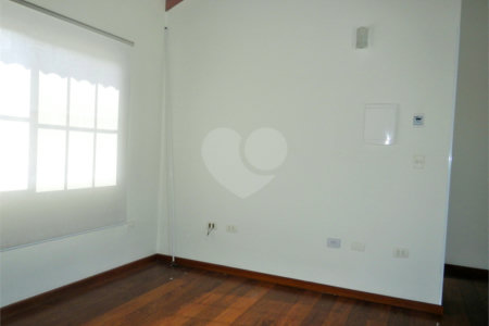 Casa à venda com 4 suítes em Vila Brasílio Machado, São Paulo, SP