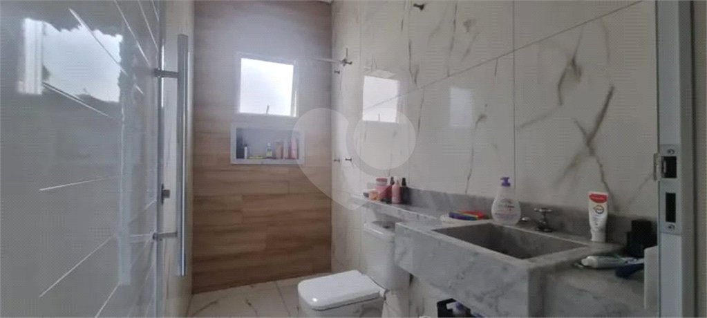 Casa à venda com 3 suítes no condomínio Villa D' Oro, Vinhedo - SP