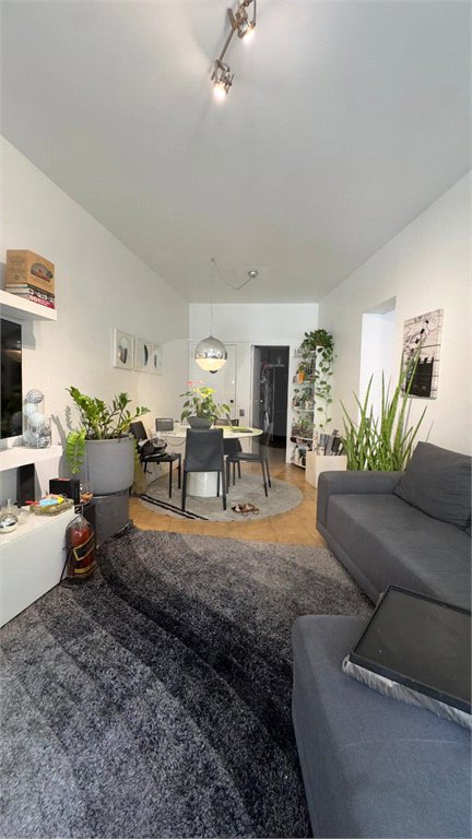Apartamento à venda com 3 quartos, sendo 1 suíte, em Copacabana, Rio de Janeiro, RJ
