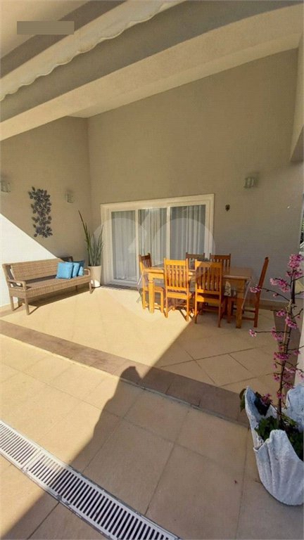 Casa à venda com 3 suítes no condomínio Residencial Parque Arco-íris, Atibaia - SP