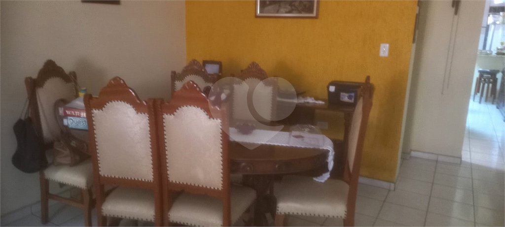 Casa à venda com 3 quartos, sendo 1 suíte,  em Vila Augusta, Guarulhos, SP