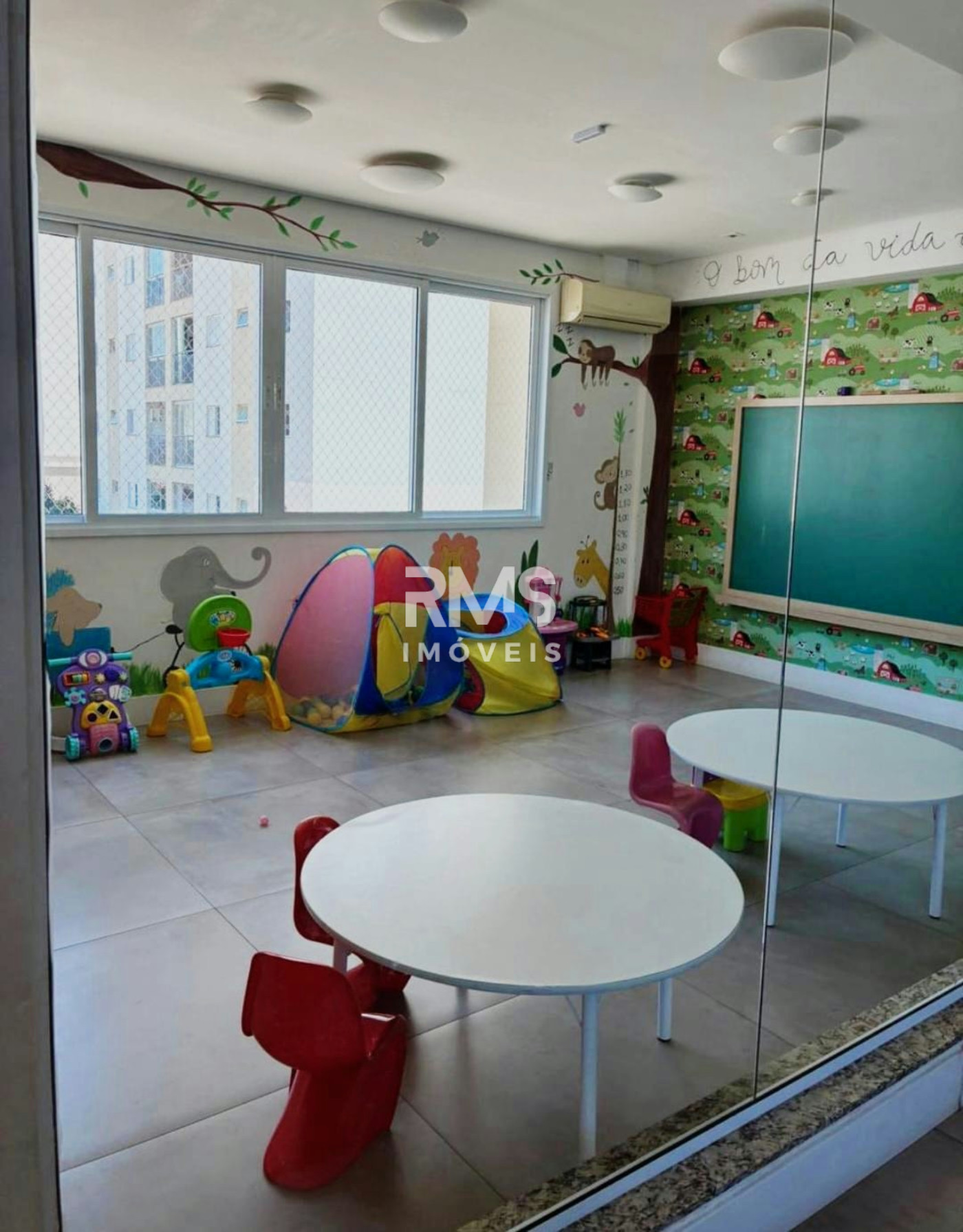 Apartamento à venda com 3 quartos, sendo 1 suíte, no condomínio Residencial Ilhas Mediterrâneo, Itu - SP