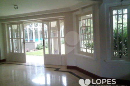 Casa à venda com 6 quartos, sendo 2 suítes, no condomínio Lago Azul Residencial e Golfe, Araçoiaba da Serra - SP