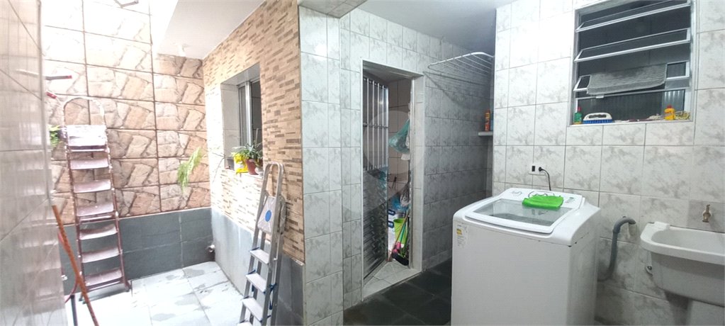 Sobrado à venda com 3 quartos, sendo 1 suíte,  em Tremembé, São Paulo, SP