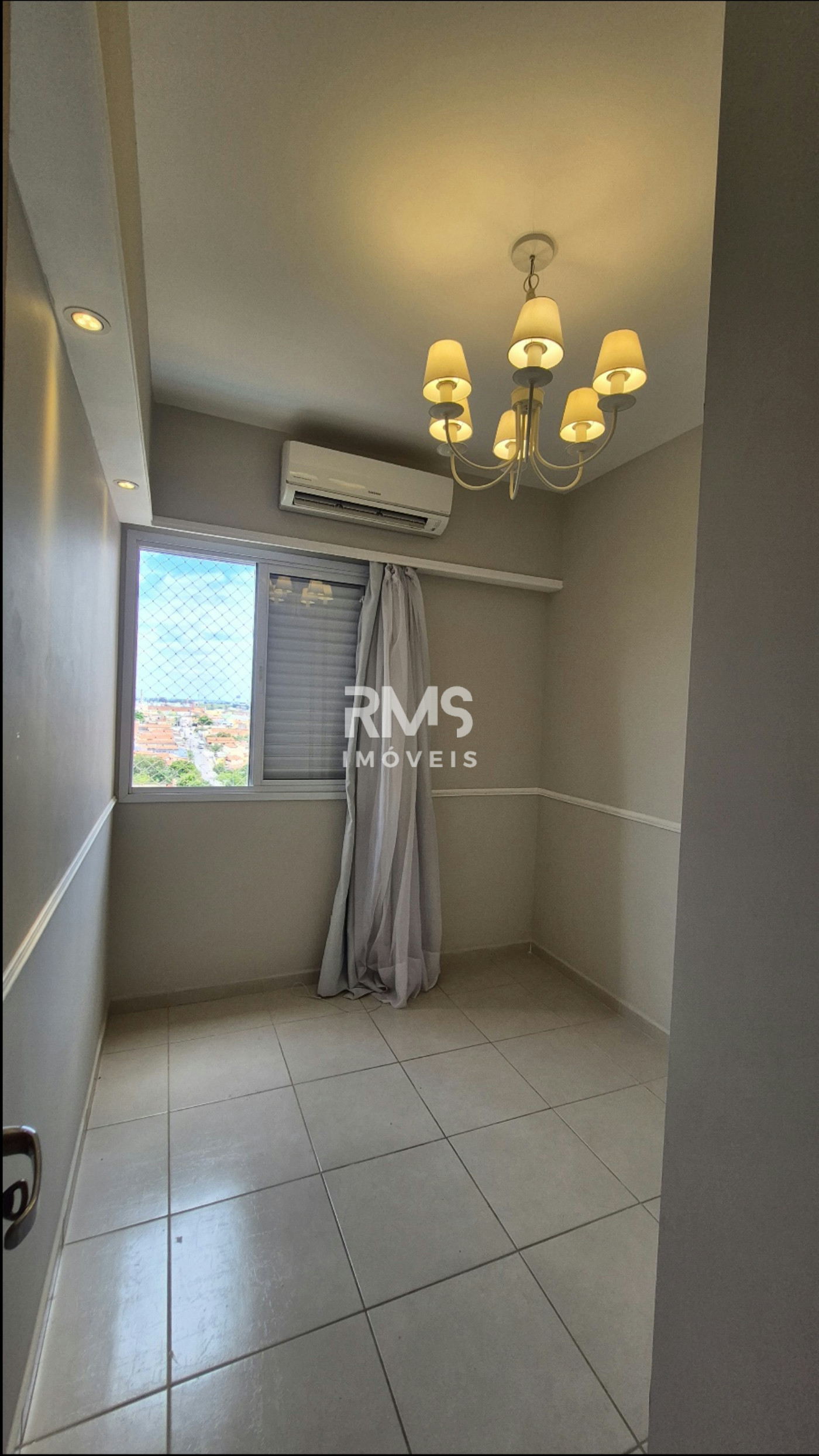 Apartamento à venda com 3 quartos, sendo 1 suíte,  em Jardim Aeroporto I, Itu, SP