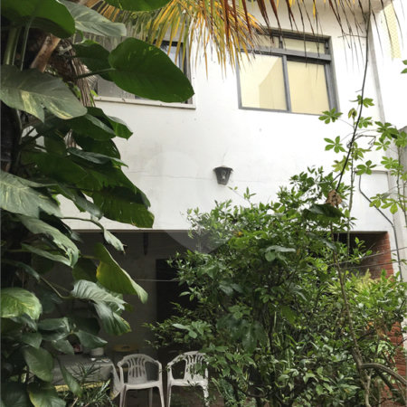 Sobrado à venda com 4 quartos, sendo 2 suítes,  em Vila Mariana, São Paulo, SP