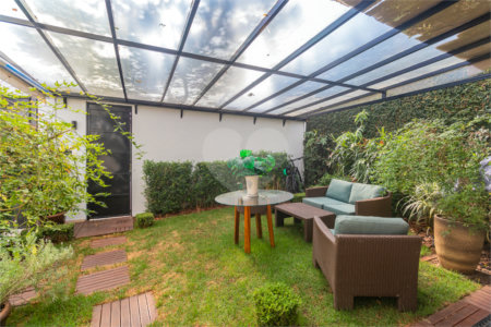 Casa à venda com 4 quartos, sendo 3 suítes, em Brooklin, São Paulo, SP