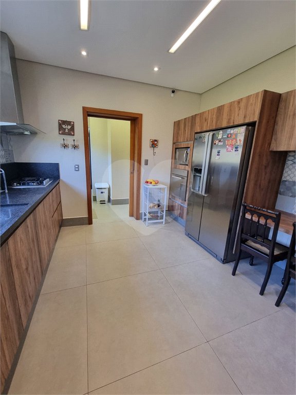 Casa à venda com 3 suítes no condomínio Campo de Toscana, Vinhedo - SP