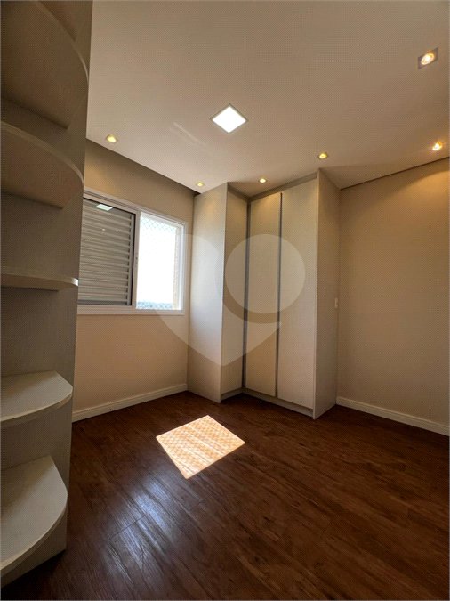Apartamento à venda com 3 quartos, sendo 1 suíte,  em Vila Suissa, Mogi das Cruzes, SP
