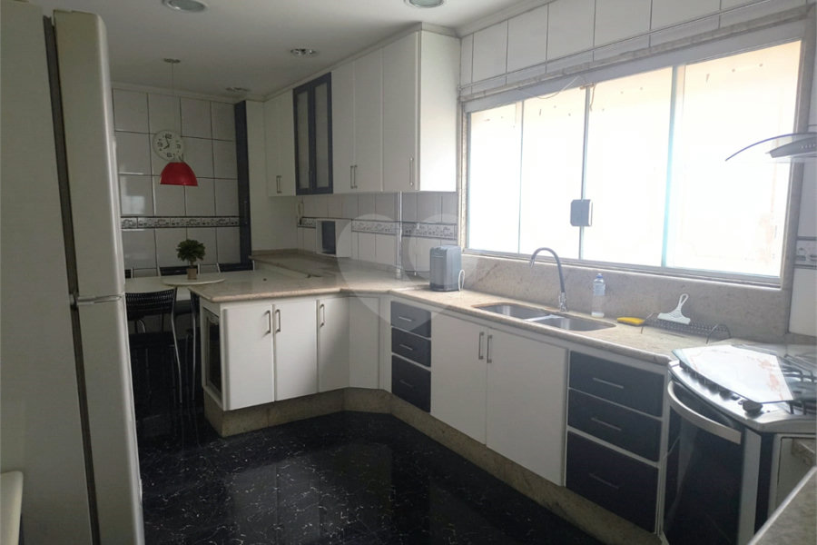 Sobrado à venda com 3 quartos, sendo 1 suíte,  em Vila Palmeiras, São Paulo, SP