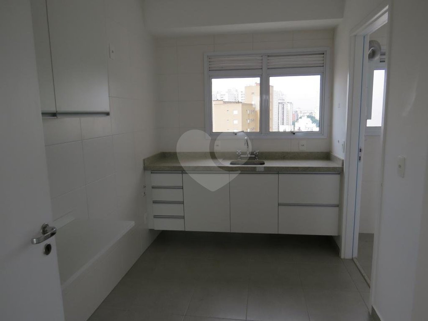 Apartamento à venda com 3 quartos, sendo 1 suíte, em Morumbi, São Paulo, SP