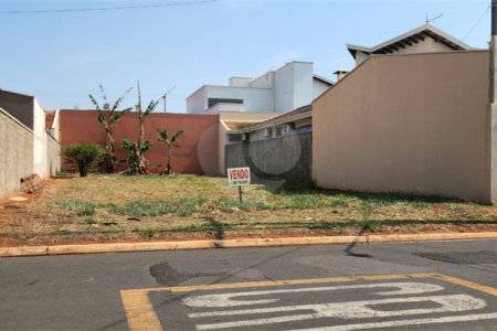 Terreno à venda em Jardim dos Flamboyants, Araraquara, SP