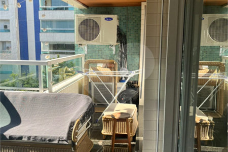 Apartamento à venda com 3 suítes em Real Parque, São Paulo, SP