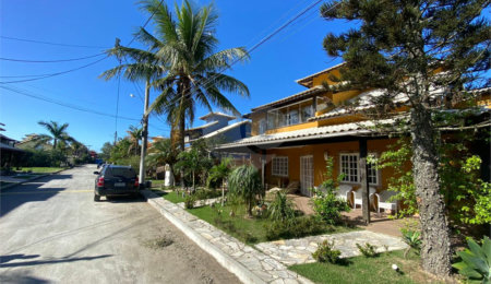 Casa em condomínio à venda com 5 quartos, sendo 4 suítes,  em Praia Rasa, Armação dos Búzios, RJ