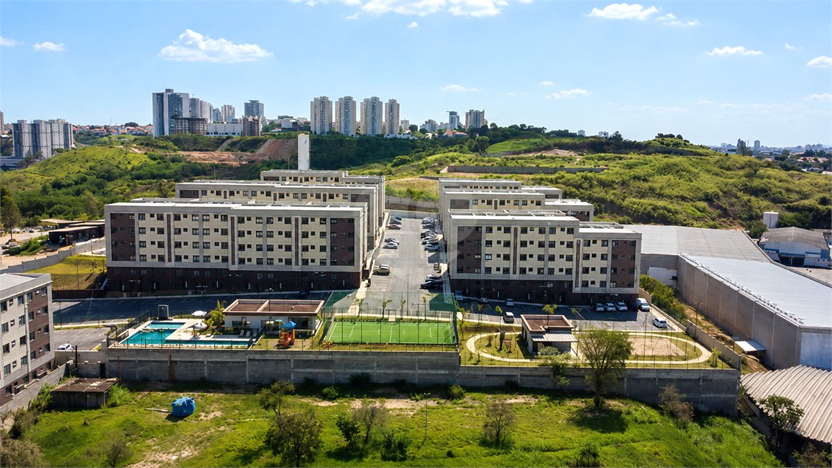 Apartamento à venda com 2 quartos no Centro, Votorantim, SP