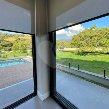 Casa à venda com 3 suítes no condomínio Residencial Granville, Atibaia - SP
