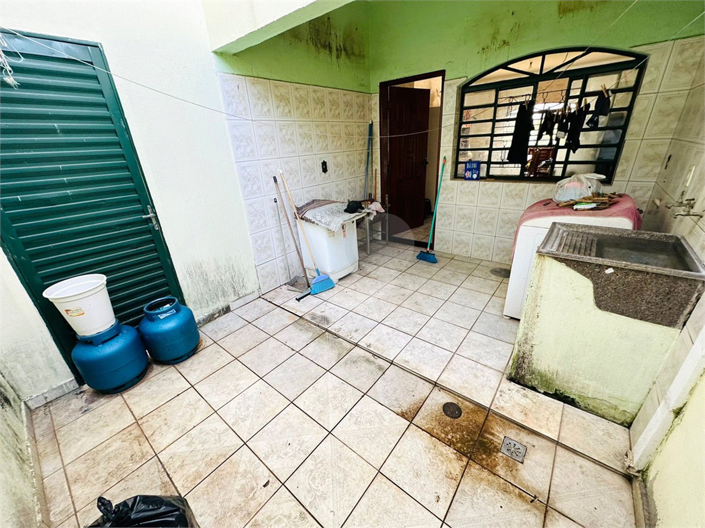 Sobrado à venda com 3 quartos, sendo 1 suíte,  em Jardim Regina, Indaiatuba, SP
