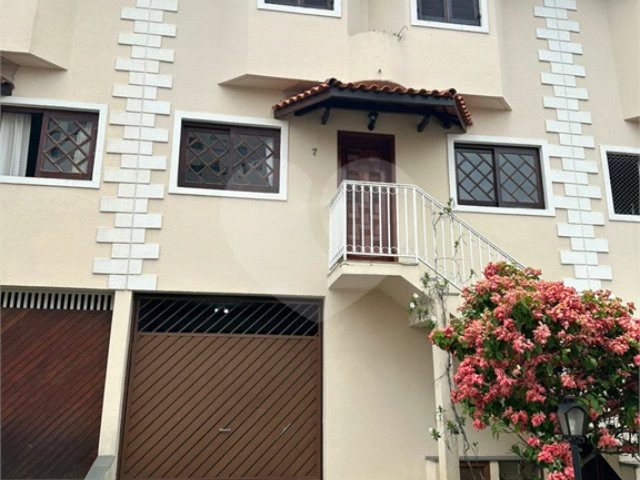 Casa à venda com 3 quartos, sendo 1 suíte,  no condomínio Residencial Morada do Horto, São Paulo - SP