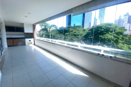 Apartamento à venda ou para alugar com 2 suítes em Itaim Bibi, São Paulo, SP