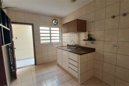 Casa para alugar com 3 quartos, sendo 1 suíte, em Jardim Bonfiglioli, São Paulo, SP