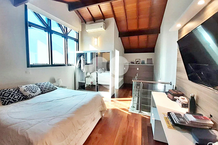 Casa à venda com 5 quartos, sendo 2 suítes, no condomínio Florada da Serra, São Paulo - SP
