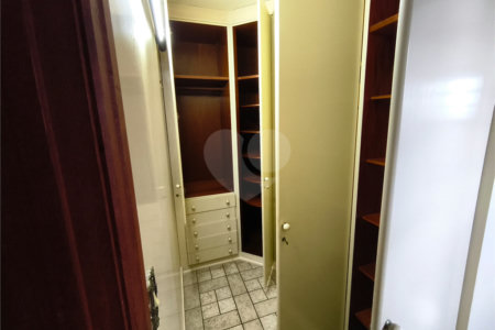 Casa à venda ou para alugar com 1 suíte, no Centro, Itapetininga, SP