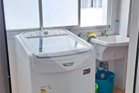 Apartamento à venda com 3 quartos, sendo 1 suíte,  em Vila Olímpia, São Paulo, SP